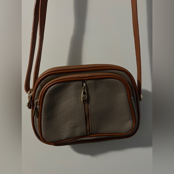 New Valentina made in Italy leather shoulder bag - Picture 2 of 2